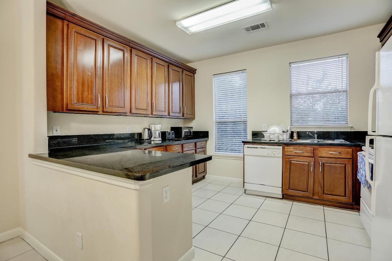 Villa Laverne 3 Bedroom Suite Furnished Condos Houston Exteriör bild