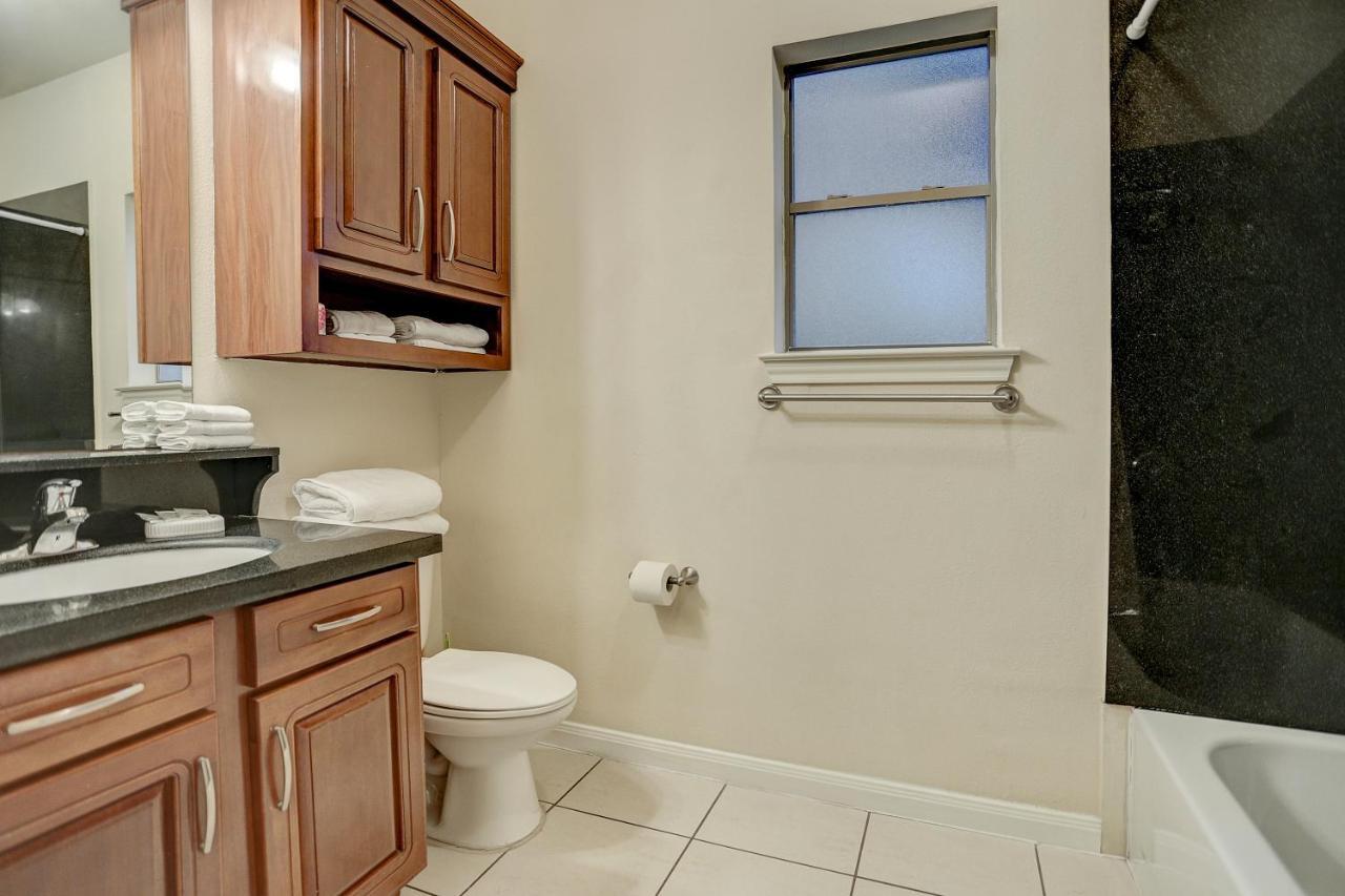 Villa Laverne 3 Bedroom Suite Furnished Condos Houston Exteriör bild